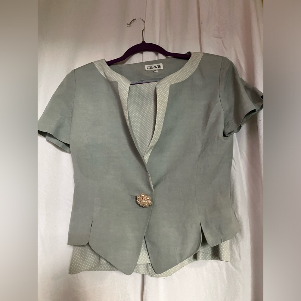 Sweet, Vintage Lightweight summer blouse and jacket set.